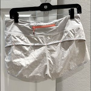 Lululemon Speed Shorts 2.5 inseam Size 6